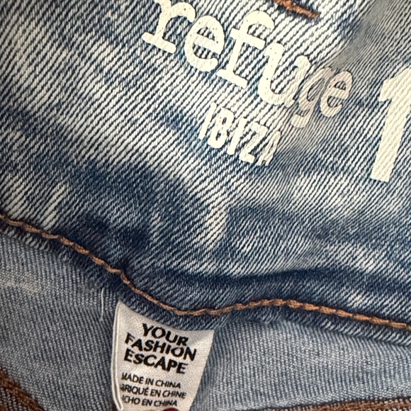 Refuge High Rise Light Blue Jeans - Picture 9 of 13